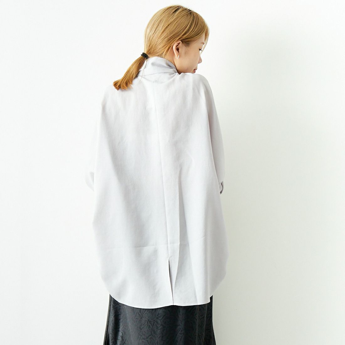 Jeans Factory Clothes [ジーンズファクトリークローズ] マルチウェイボウタイブラウス [7643403] L.GRAY &&モデル身長：167cm 着用サイズ：F&&