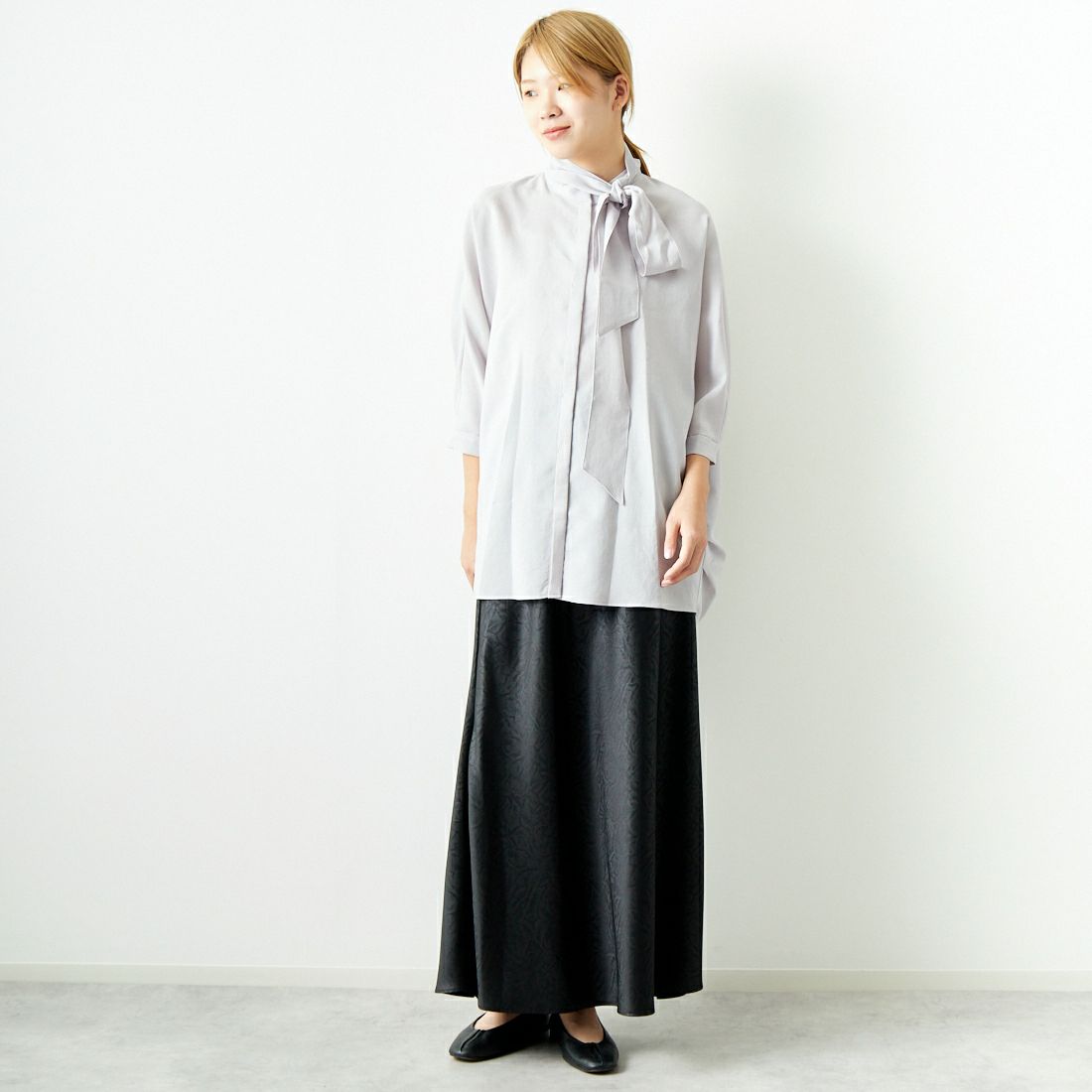 Jeans Factory Clothes [ジーンズファクトリークローズ] マルチウェイボウタイブラウス [7643403] L.GRAY &&モデル身長：167cm 着用サイズ：F&&