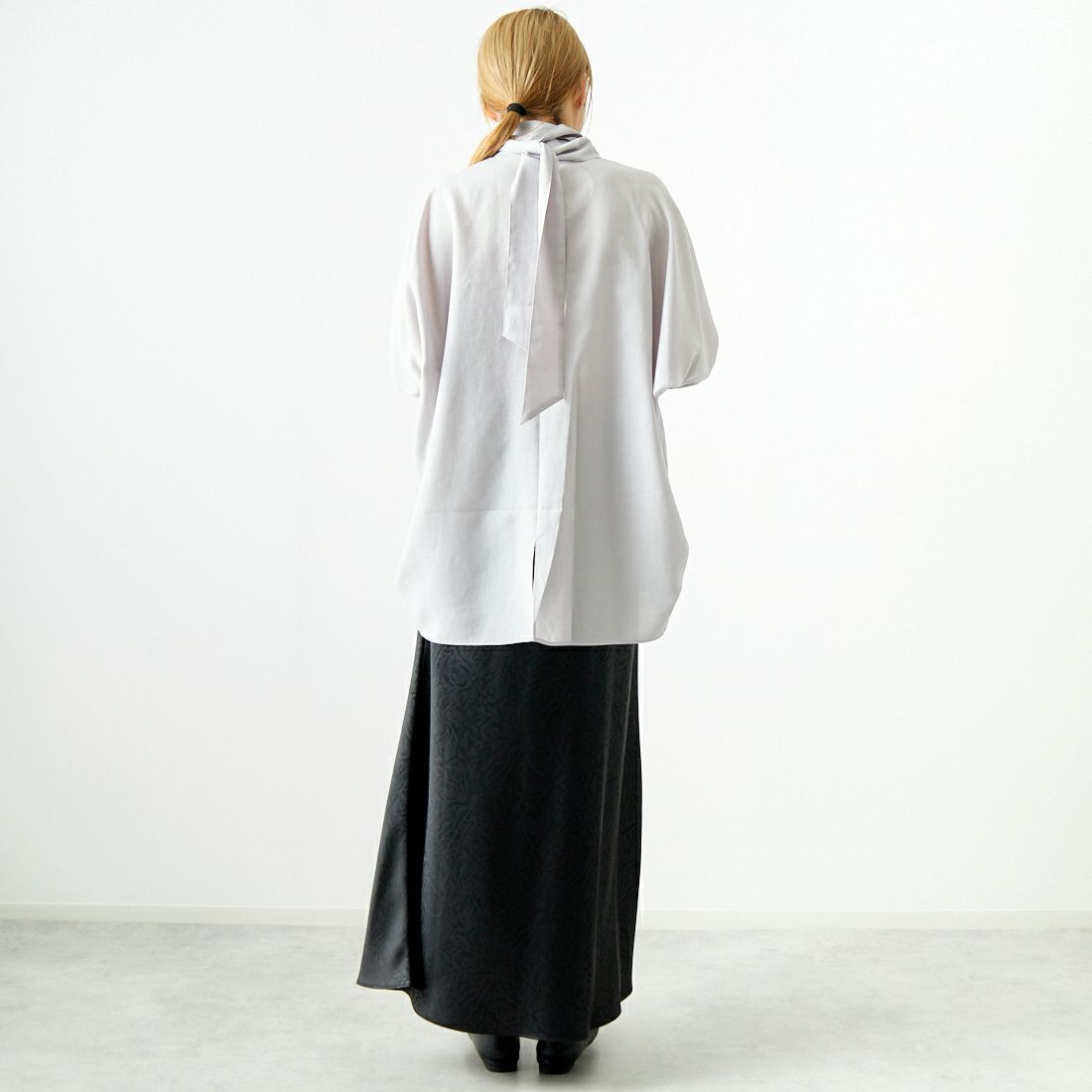Jeans Factory Clothes [ジーンズファクトリークローズ] マルチウェイボウタイブラウス [7643403] L.GRAY &&モデル身長：167cm 着用サイズ：F&&