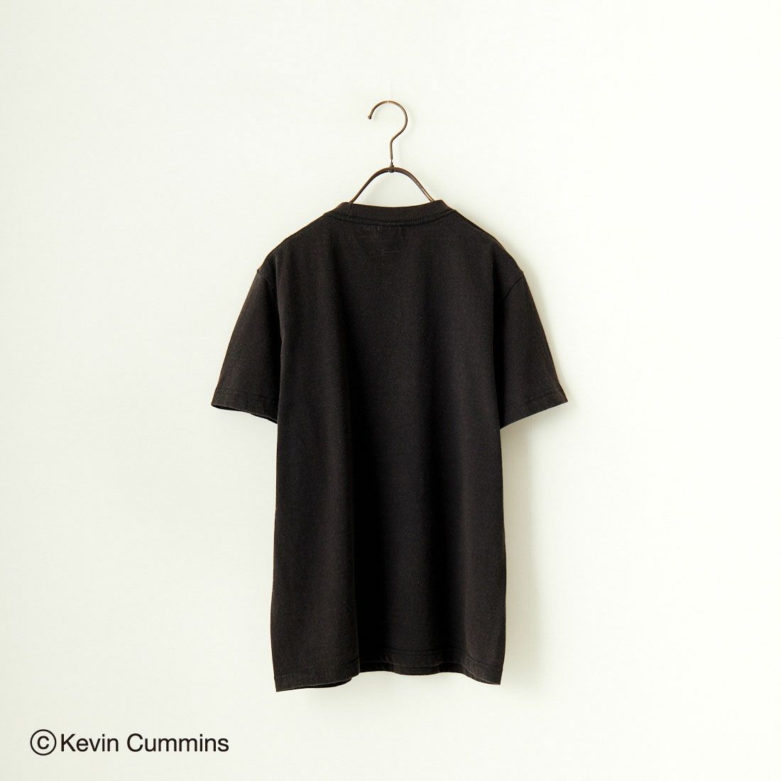 Kevin Cummins × JEANS FACTORY [ケヴィン・カミンズ × ジーンズファクトリー] Bjork フォトプリントTシャツ [JFC-243-068] BLACK