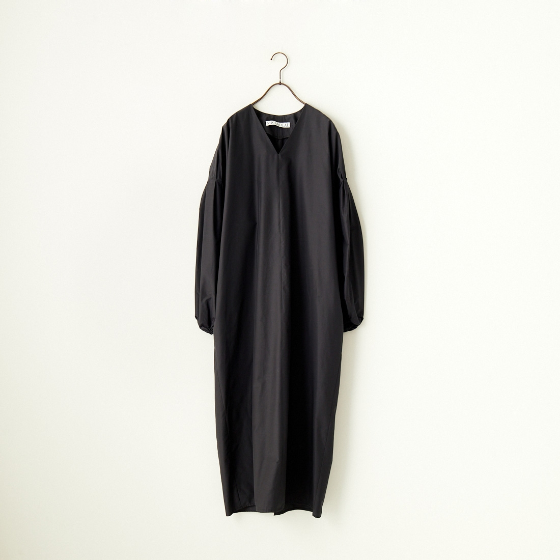 定価3万円 ミラクル MICA&DEAL ストレッチ タック ワンピース 濃紺 日本製