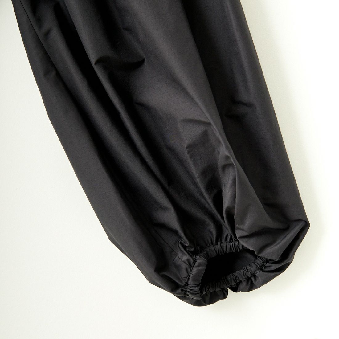 MICA&DEAL [マイカアンドディール] タックスリーブVネックワンピース [0124304203] BLACK