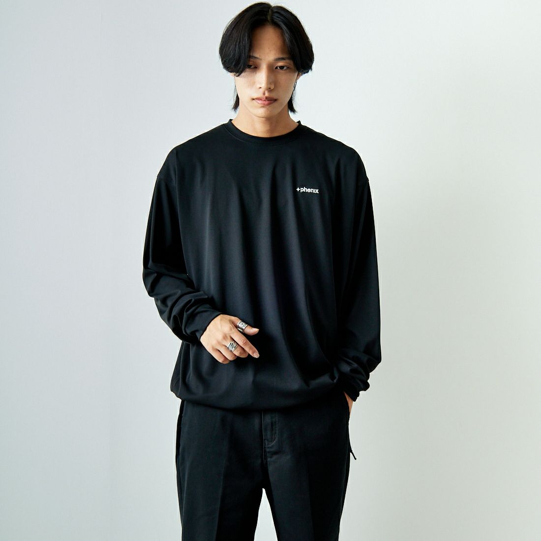 +phenix [プラスフェニックス] 別注 ワンポイント刺繍ロゴ ドローコードTシャツ [POT-24012IN-JF] BLACK &&モデル身長：179cm 着用サイズ：XL&&