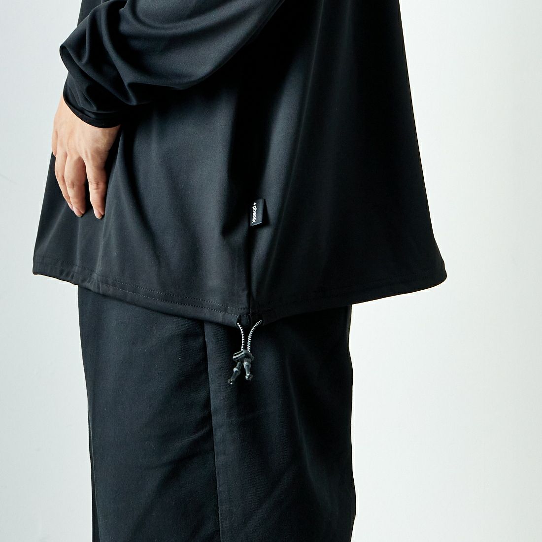 +phenix [プラスフェニックス] 別注 ワンポイント刺繍ロゴ ドローコードTシャツ [POT-24012IN-JF] BLACK