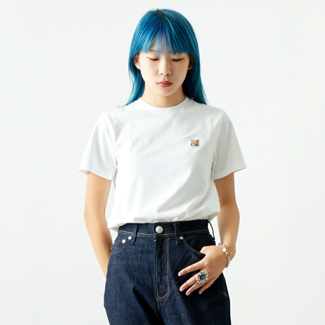 MAISON KITSUNE [メゾン キツネ] フォックスヘッド パッチ レギュラー Tシャツ [LW00105KJ0008] P100 WHT &&モデル身長：167cm 着用サイズ：S&&
