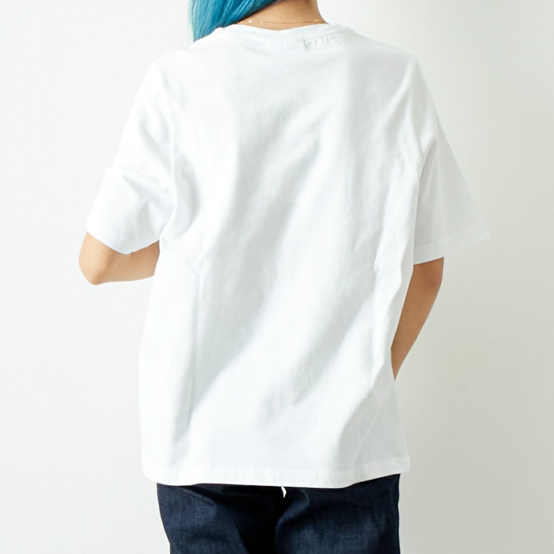MAISON KITSUNE [メゾン キツネ] ハンドライティング コンフォート Tシャツ [MW00126KJ0119] M186 WHT &&モデル身長：167cm 着用サイズ：S&&