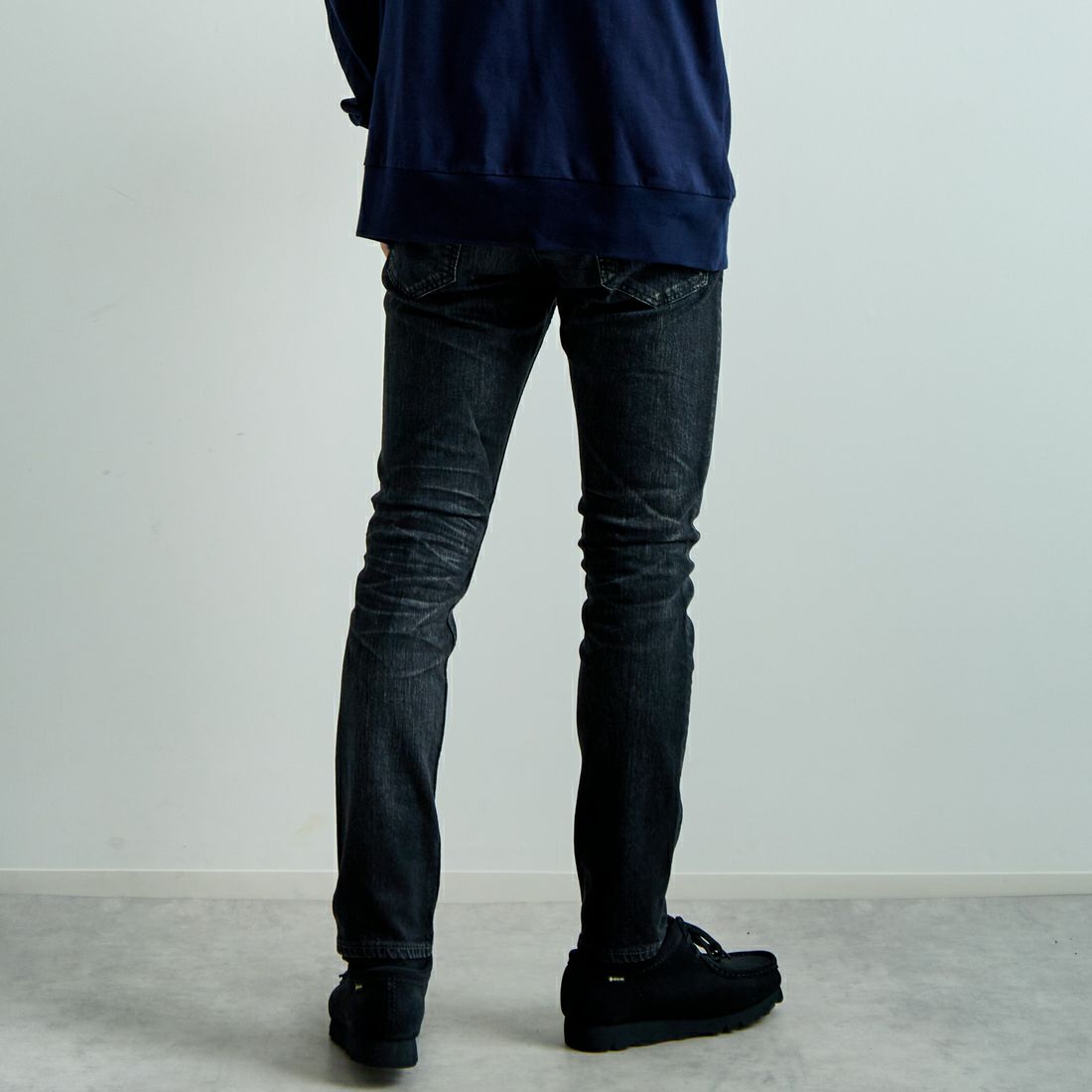 YANUK [ヤヌーク] スリムテーパードデニム VINCENT2/ヴィンセント2 [57243002] OBK &&モデル身長：179cm 着用サイズ：29&&