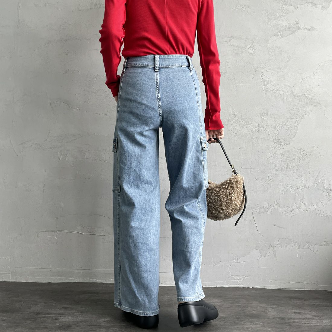 SOMETHING [サムシング] LISA カーゴワイドパンツ [SEA588] 98 L.BLUE&&モデル身長：160cm 着用サイズ：XS&&