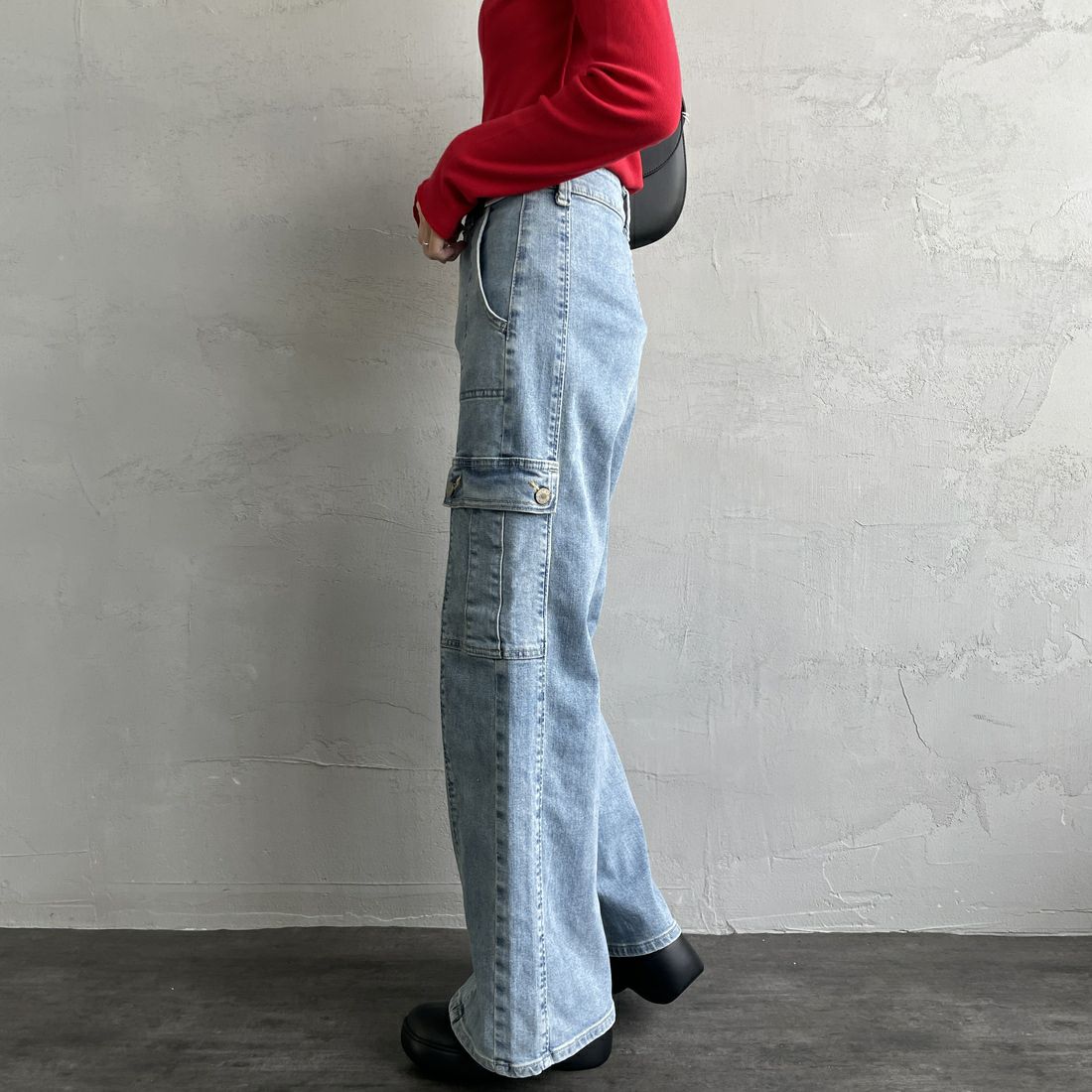 SOMETHING [サムシング] LISA カーゴワイドパンツ [SEA588] 98 L.BLUE&&モデル身長：160cm 着用サイズ：S&&