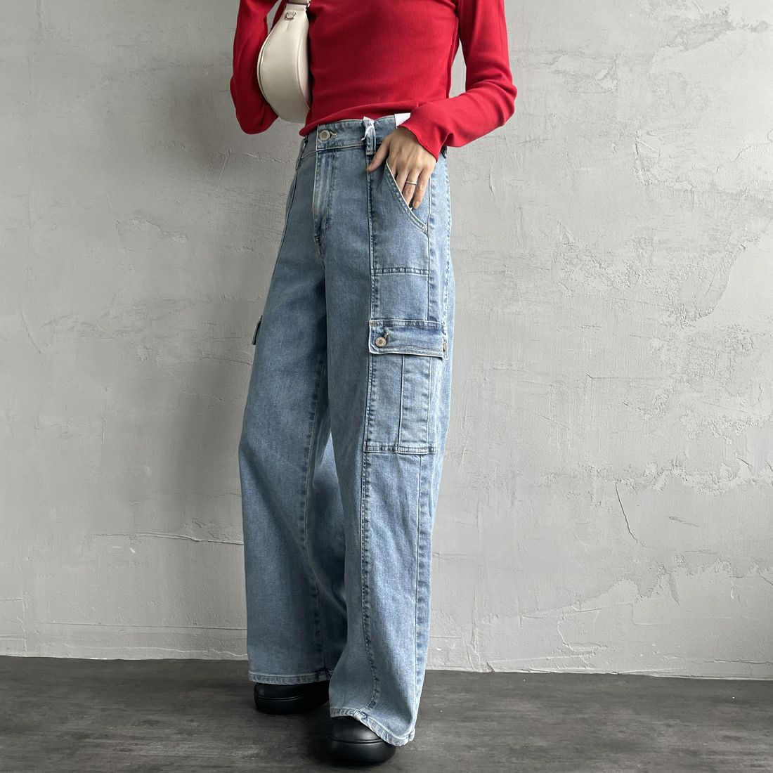 SOMETHING [サムシング] LISA カーゴワイドパンツ [SEA588] 98 L.BLUE&&モデル身長：160cm 着用サイズ：M&&