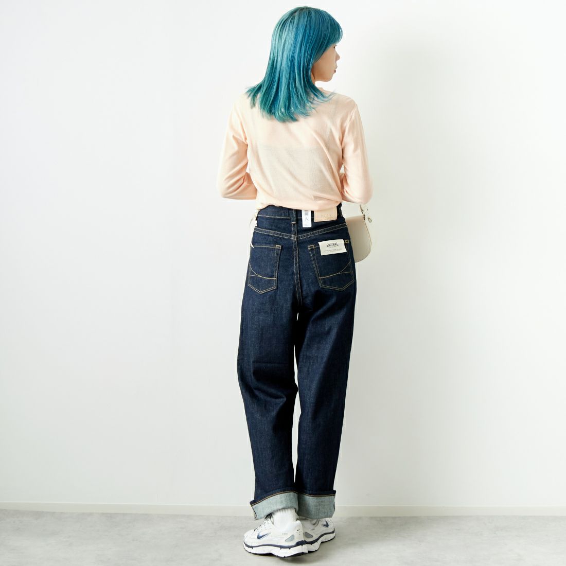 SOMETHING [サムシング] スーパーハイライズルーズストレートデニムパンツ [SEA73] 00 O.W &&モデル身長：167cm 着用サイズ：S&&