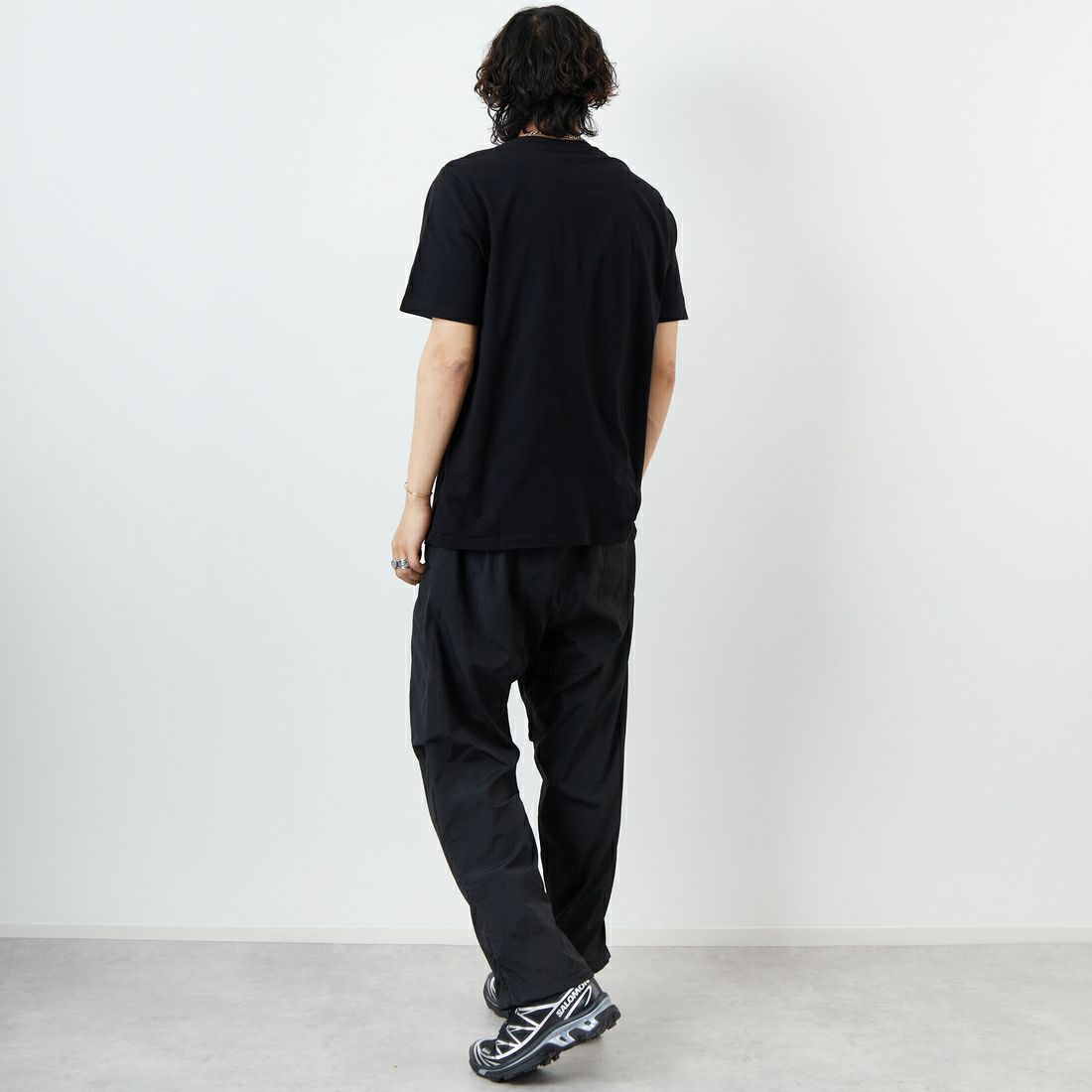 MAISON KITSUNE [メゾン キツネ] フォックスヘッド パッチ レギュラー Tシャツ [LM00104KJ0008] P199 BLK &&モデル身長：179cm 着用サイズ：L&&