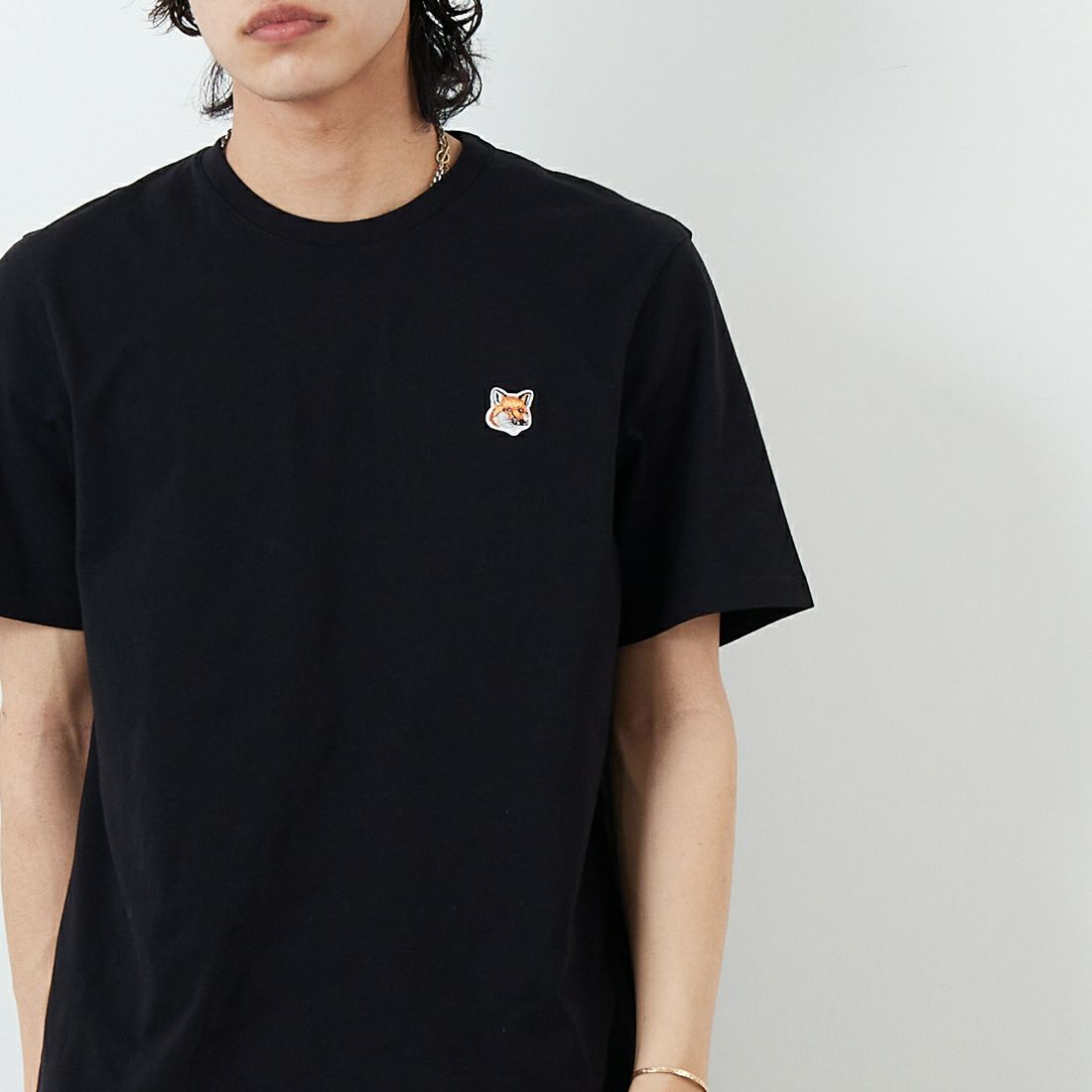 MAISON KITSUNE [メゾン キツネ] フォックスヘッド パッチ レギュラー Tシャツ [LM00104KJ0008] P199 BLK &&モデル身長：179cm 着用サイズ：L&&