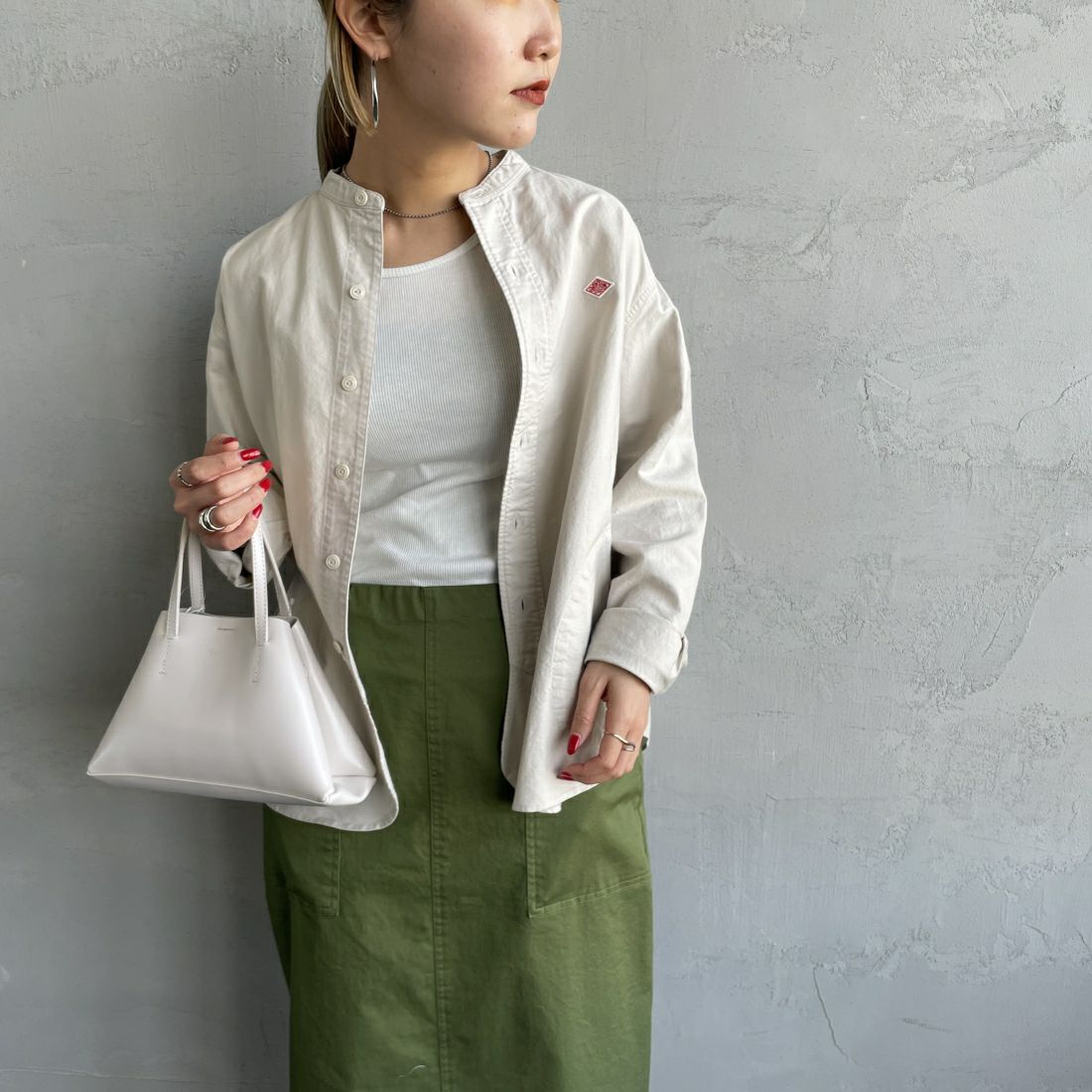 DANTON [ダントン] オックスフォード バンドカラーシャツ [DT-B0279SOX] OYSTER &&モデル身長：156cm 着用サイズ：36&&