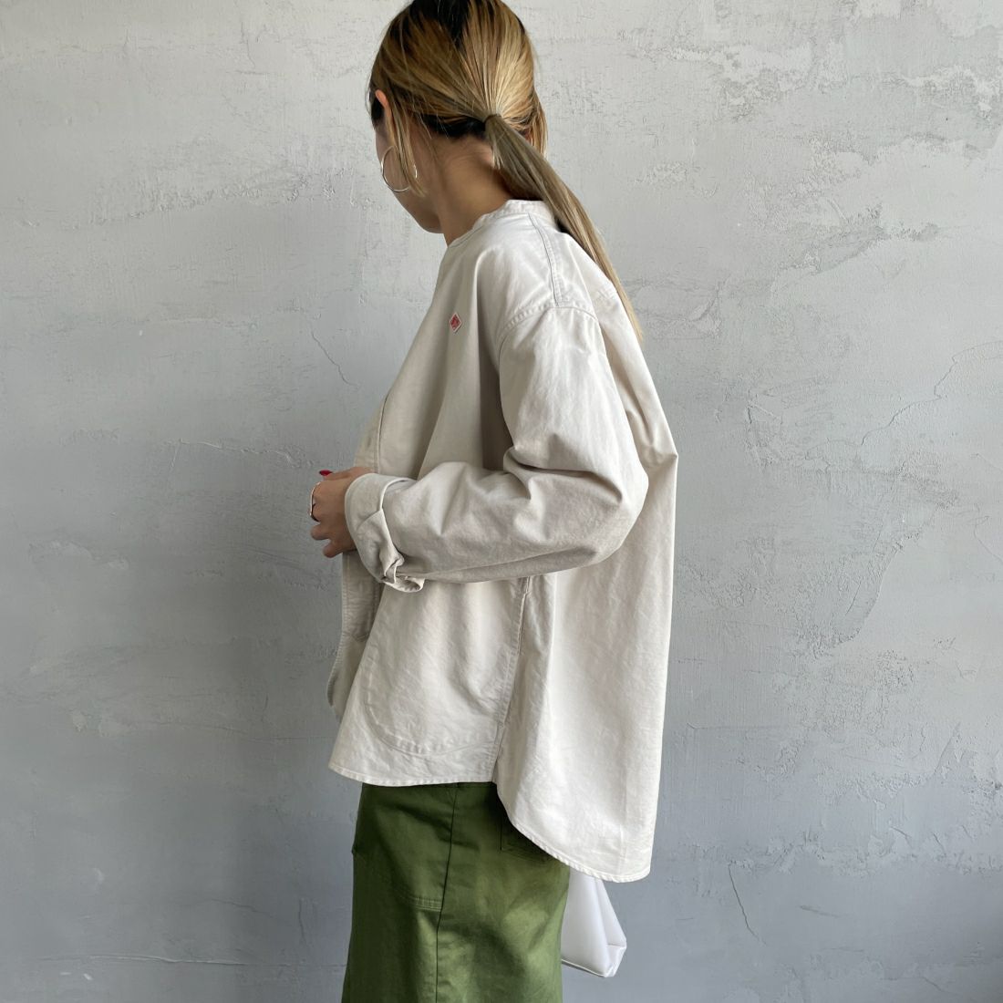 DANTON [ダントン] オックスフォード バンドカラーシャツ [DT-B0279SOX] OYSTER &&モデル身長：156cm 着用サイズ：36&&