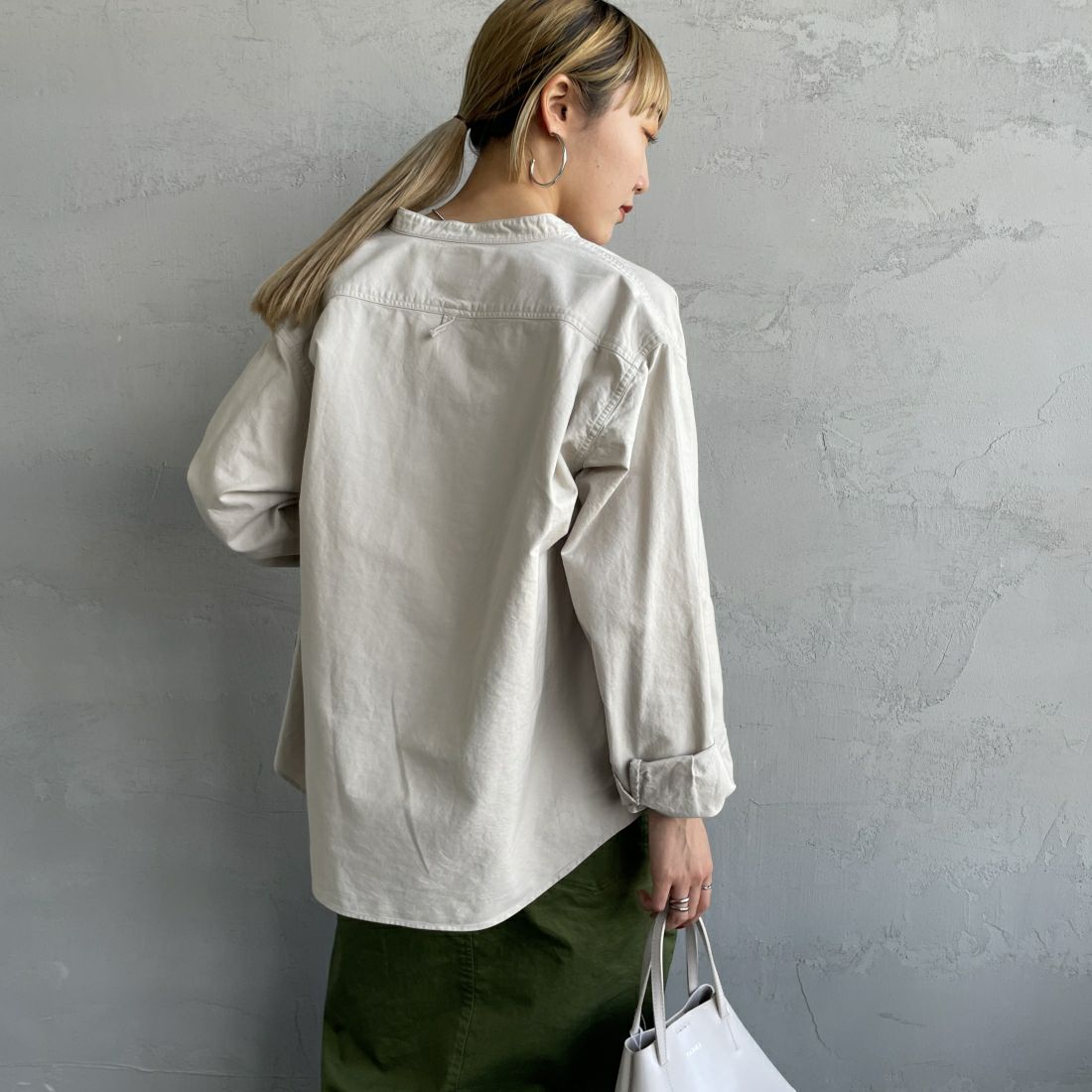 DANTON [ダントン] オックスフォード バンドカラーシャツ [DT-B0279SOX] OYSTER &&モデル身長：156cm 着用サイズ：36&&