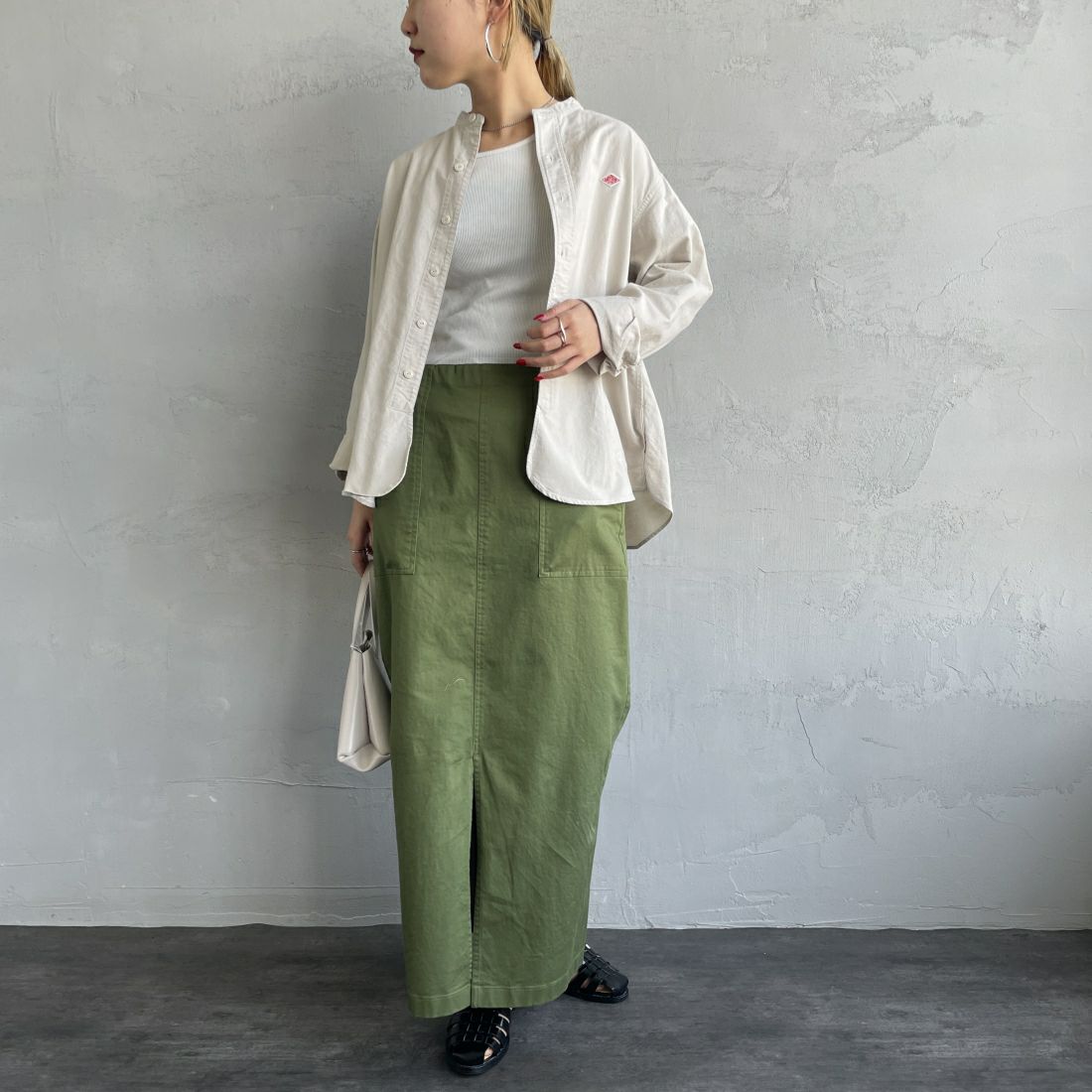 DANTON [ダントン] オックスフォード バンドカラーシャツ [DT-B0279SOX] OYSTER &&モデル身長：156cm 着用サイズ：36&&