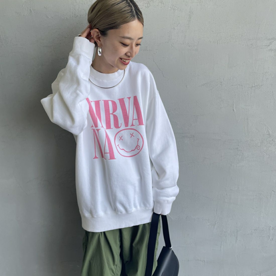 GOOD ROCK SPEED [グッドロックスピード] 別注 NIRVANA プリントスウェット [INTN-021-JF] WHITE &&モデル身長：150cm 着用サイズ：M&&