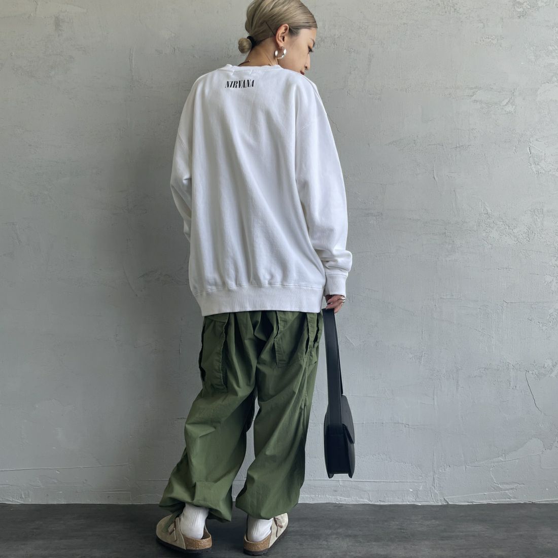 GOOD ROCK SPEED [グッドロックスピード] 別注 NIRVANA プリントスウェット [INTN-021-JF] WHITE &&モデル身長：150cm 着用サイズ：M&&