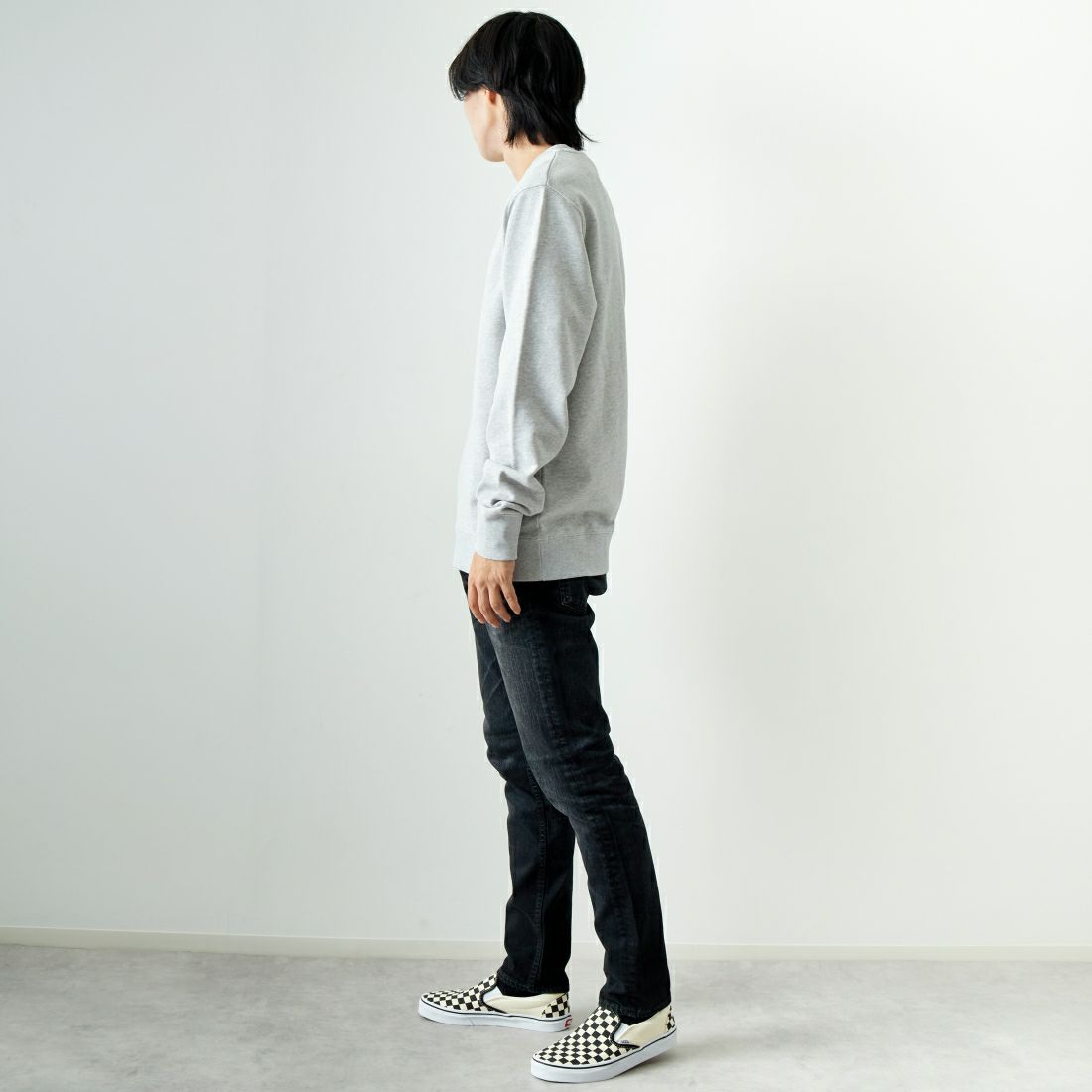 MAISON KITSUNE [メゾン キツネ] フォックスヘッドパッチ レギュラースウェットシャツ [LM00301KM0001] H120 L.GRY &&モデル身長：179cm 着用サイズ：L&&