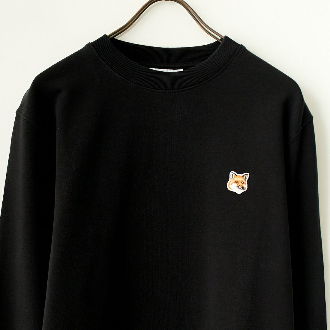 MAISON KITSUNE [メゾン キツネ] フォックスヘッドパッチ レギュラースウェットシャツ [LM00301KM0001] P199 BLK