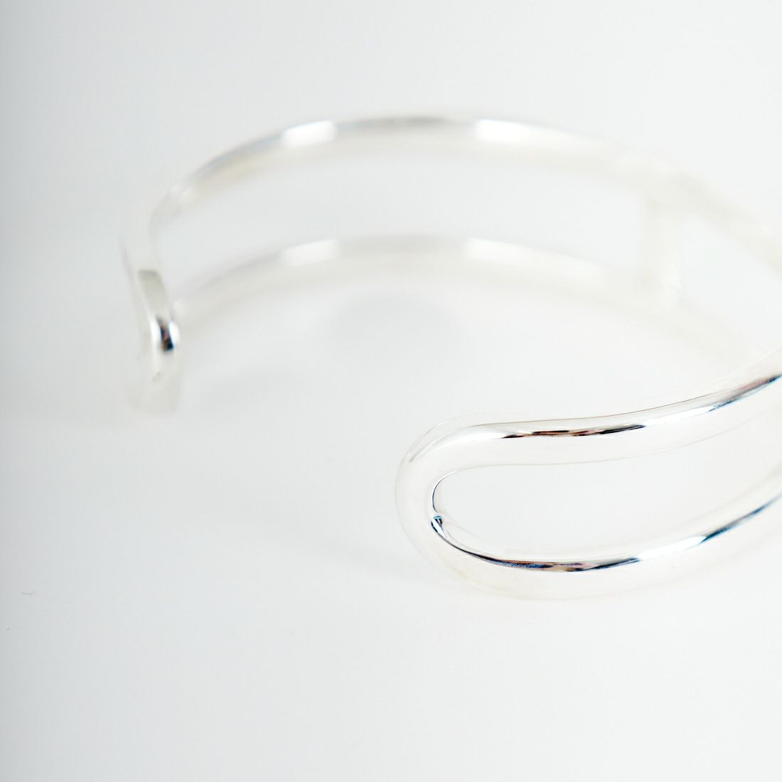 XOLO JEWELRY [ショロジュエリー] Hバングル [XOBG010L] SILVER