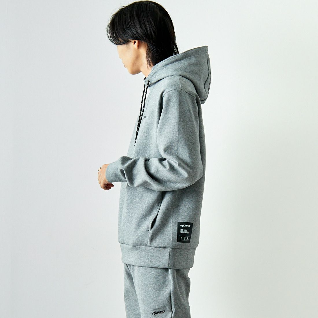 +phenix [プラスフェニックス] 別注 ダンボールニット スウェットパーカー [POO-24038IN-JF] GRAY &&モデル身長：179cm 着用サイズ：L&&