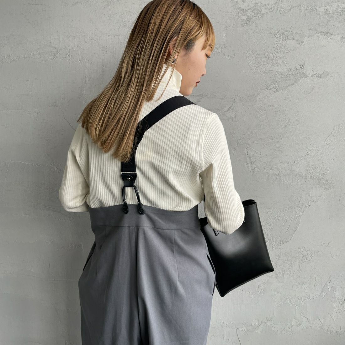 THE SHINZONE [ザ シンゾーン] ハイネックリブカットソー [24SMSCU05] 01 WHITE&&モデル身長：156cm　着用サイズ：F0&&
