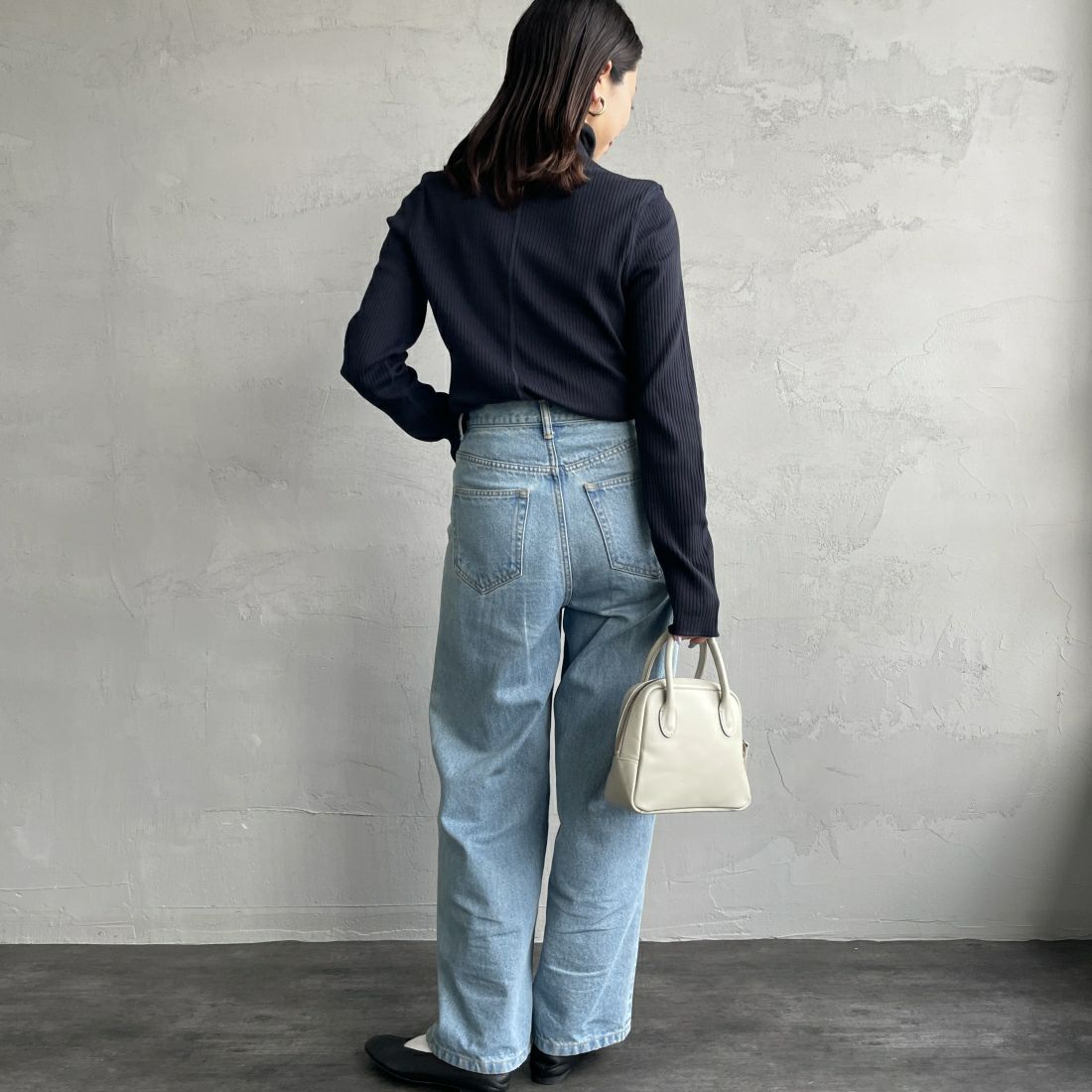 THE SHINZONE [ザ シンゾーン] ハイネックリブカットソー [24SMSCU05] 85 NAVY&&モデル身長：163cm　着用サイズ：F0&&