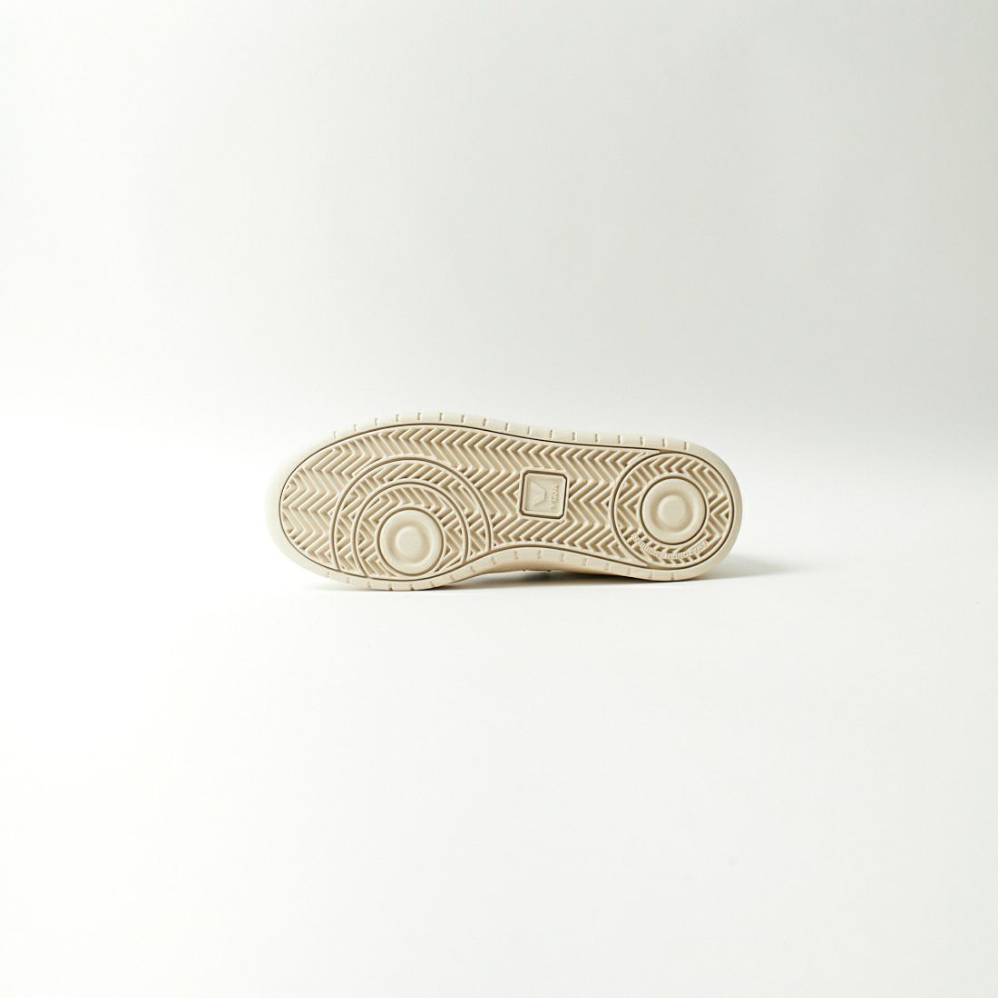 VEJA [ヴェジャ] レザースニーカー [V-90] E-WHT CYPR
