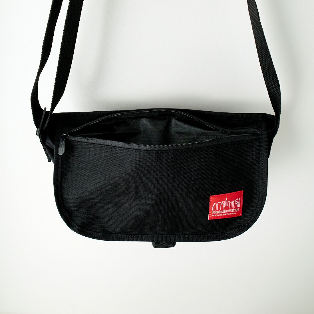 MANHATTAN PORTAGE [マンハッタンポーテージ] ナイロンメッセンジャーバッグ [MP1605JRSFZP] BLACK