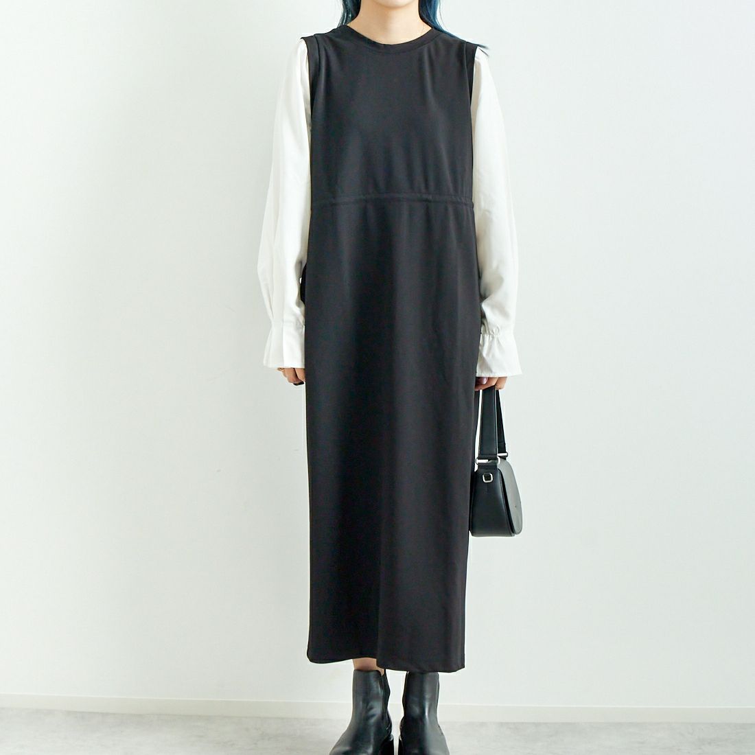 Maison de L'allure [メゾン ドゥ ラリュール] 布帛ドッキングドロストワンピース [M24132013] 02 BLK/OFF &&モデル身長：167cm 着用サイズ：F&&