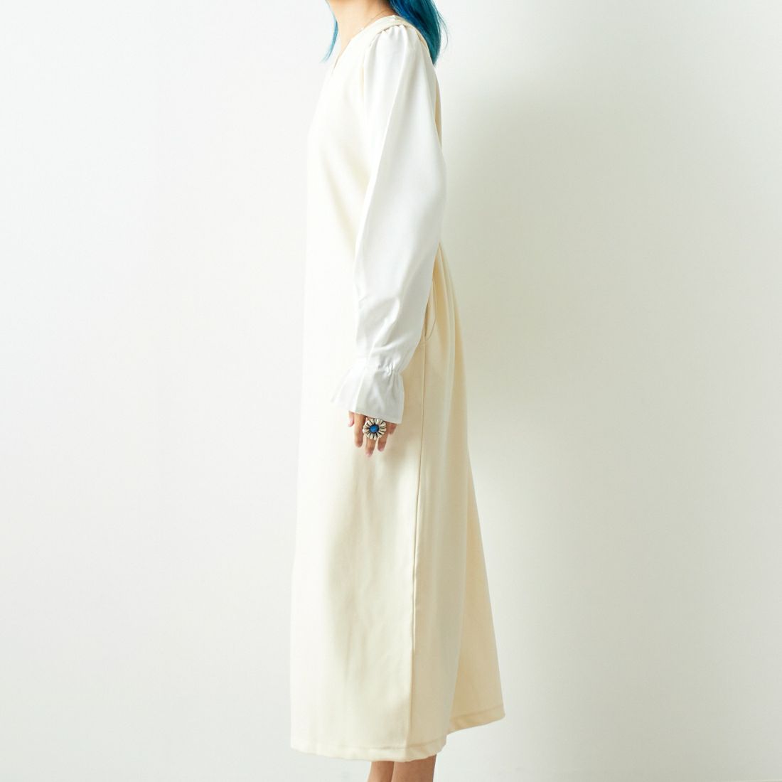 Maison de L'allure [メゾン ドゥ ラリュール] 布帛ドッキングドロストワンピース [M24132013] 21 IVR/OFF &&モデル身長：167cm 着用サイズ：F&&