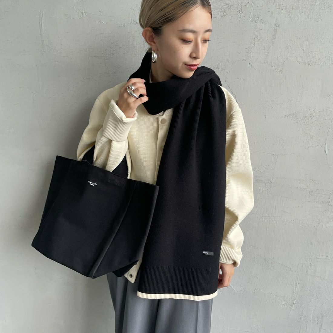 09 BLACK