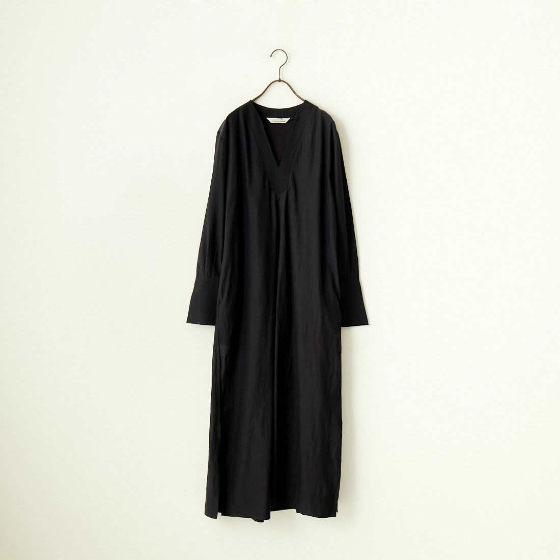 19 BLACK