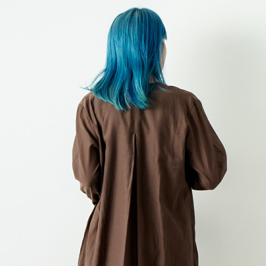 TORRAZZO DONNA [トラッゾドンナ] ビーガンシルクカフタンドレス [6254-566] 49 D.BROWN &&モデル身長：167cm 着用サイズ：F&&