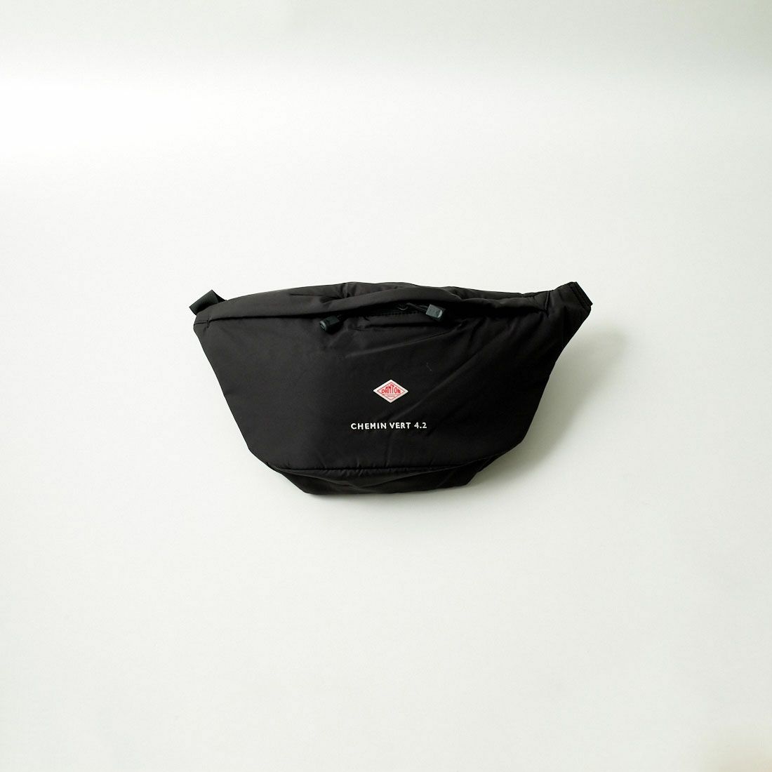 DANTON [ダントン] ポリエステルタフタ スリングバッグ [CHEMIN-VERT-42] BLACK