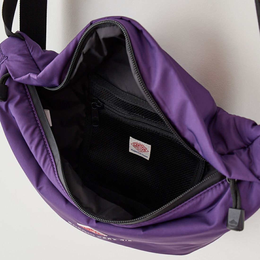 DANTON [ダントン] ポリエステルタフタ スリングバッグ [CHEMIN-VERT-42] PURPLE
