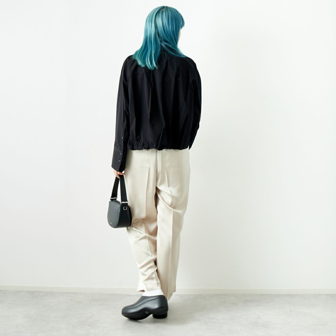 ma couleur [マ クルール] シルキーサテン ダブルクロスタックワイドパンツ [J-4659] 810 BEIGE &&モデル身長：167cm 着用サイズ：38&&