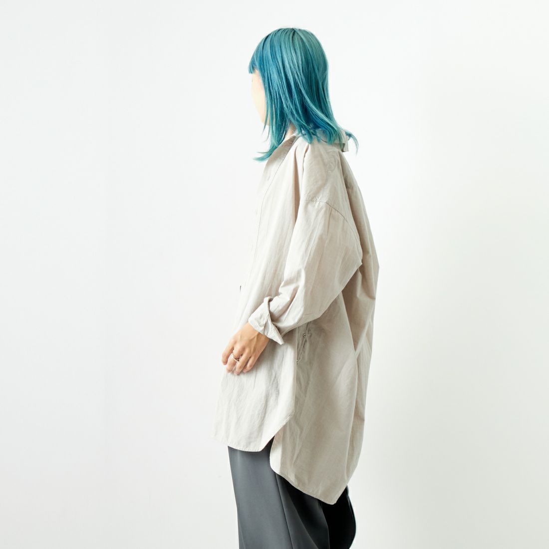 TICCA [ティッカ] スクエアスリットチュニック [TBDA-113] BEIGE &&モデル身長：167cm 着用サイズ：F&&