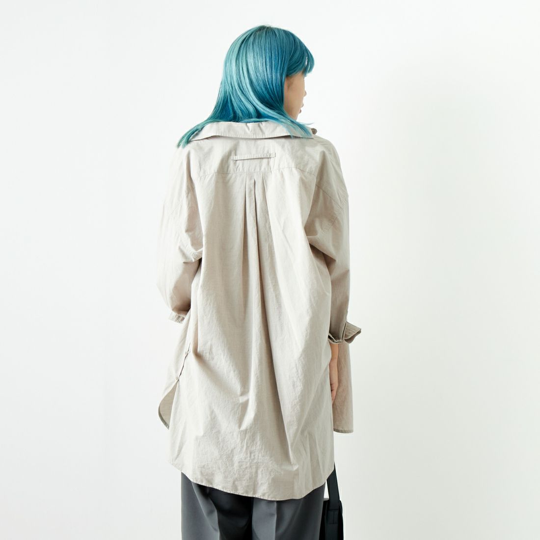 TICCA [ティッカ] スクエアスリットチュニック [TBDA-113] BEIGE &&モデル身長：167cm 着用サイズ：F&&