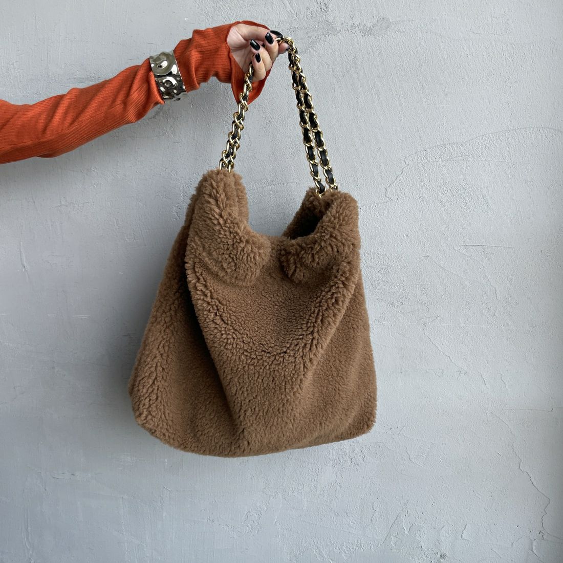 VIOLAdORO [ヴィオラドーロ] エコムートン チェーントートバッグ [V