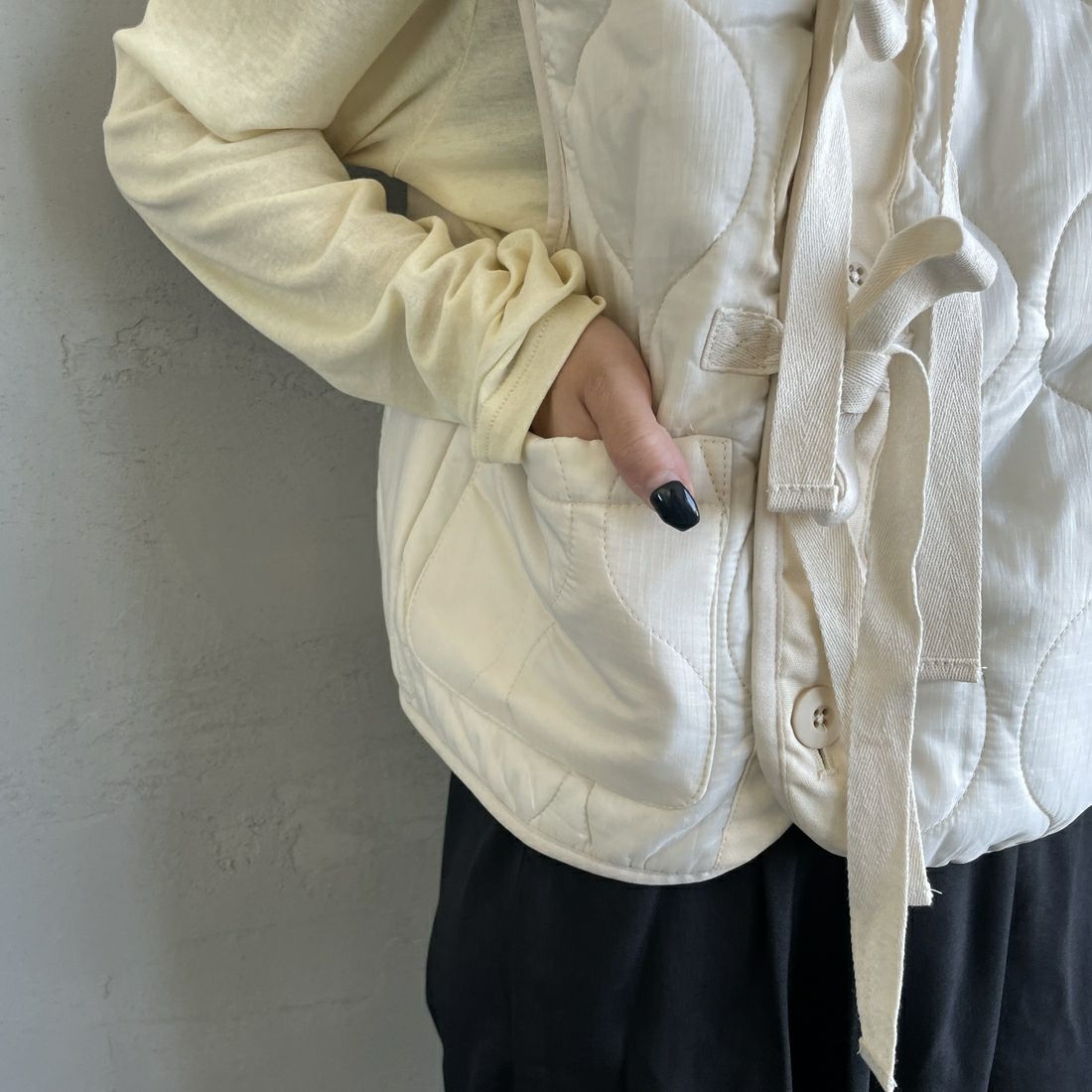 MILITARY [ミリタリー] 別注 フロントリボンキルティングベスト [T-247890000-JF] IVORY
