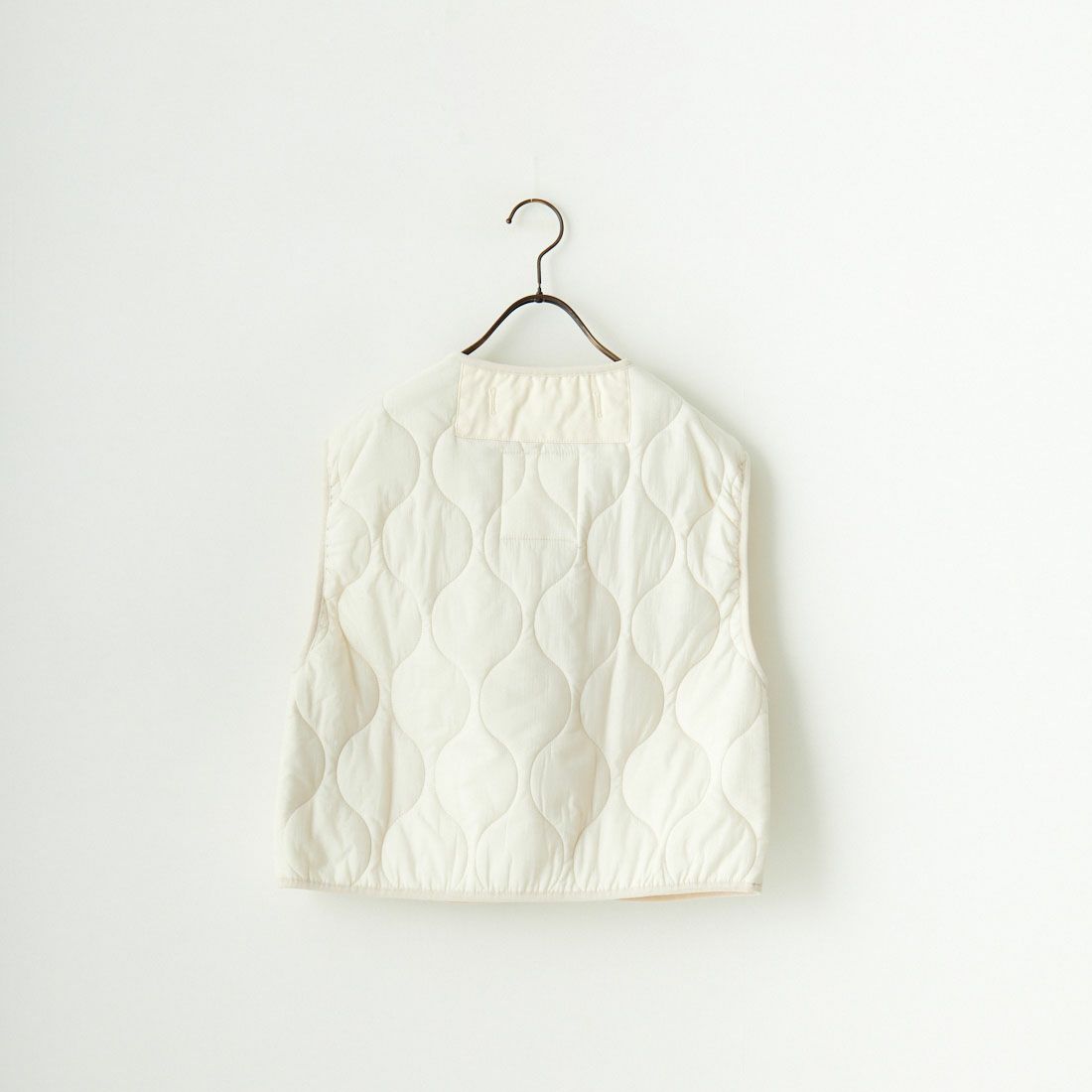 MILITARY [ミリタリー] 別注 フロントリボンキルティングベスト [T-247890000-JF] IVORY