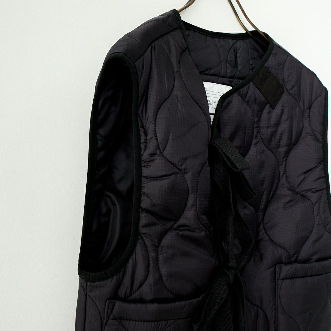 MILITARY [ミリタリー] 別注 フロントリボンキルティングベスト [T-247890000-JF] BLACK