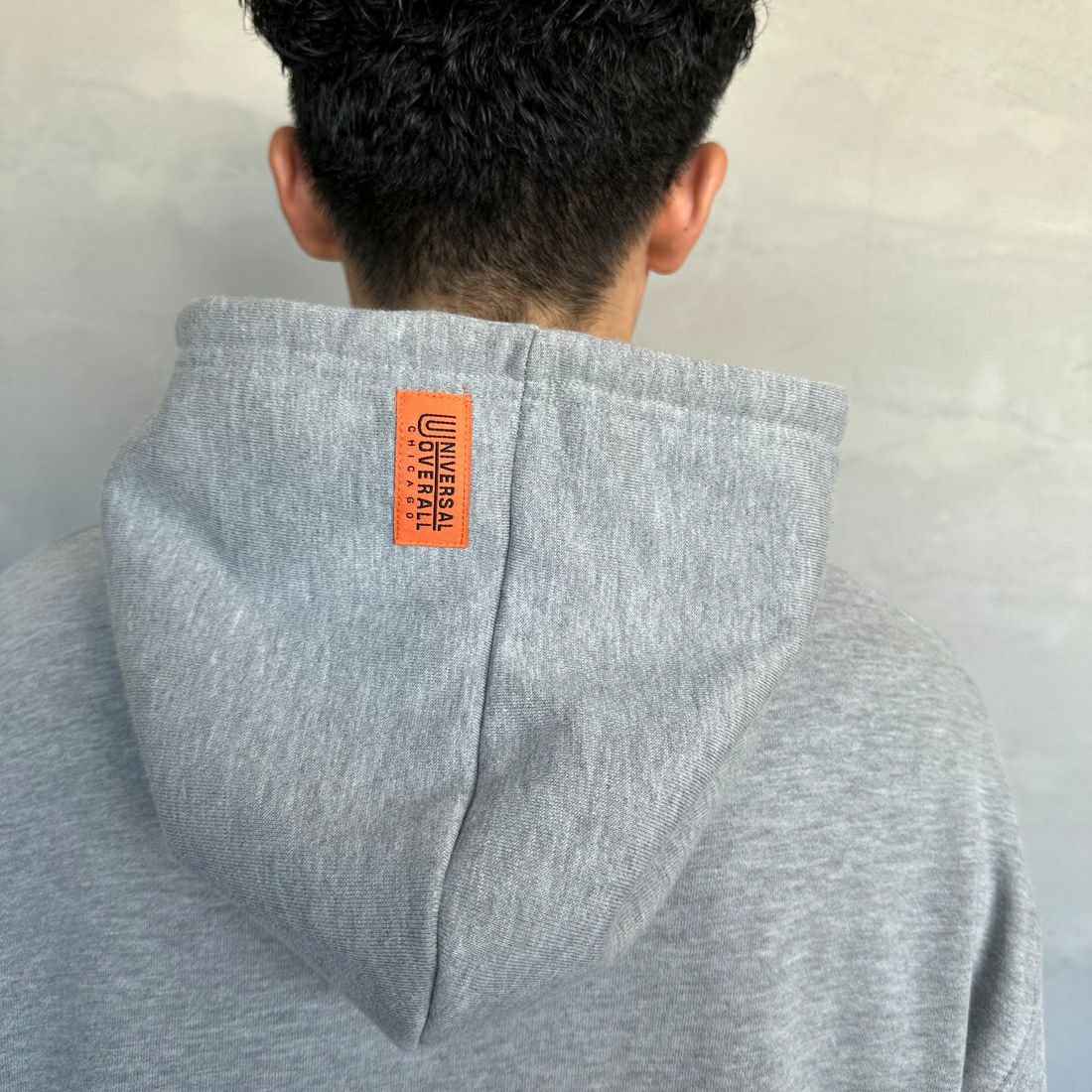 UNIVERSAL OVERALL [ユニバーサルオーバーオール] 別注 ワンポイントロゴ刺繍 スウェットパーカー [U2431230IN-JF] ASH