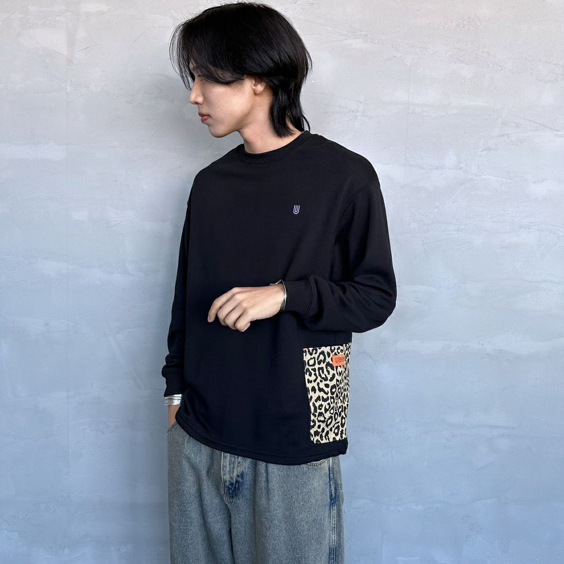 UNIVERSAL OVERALL [ユニバーサルオーバーオール] 別注 ドローコード カバーオールスウェット [U2431226IN-JF] BLACK &&モデル身長：179cm 着用サイズ：M&&