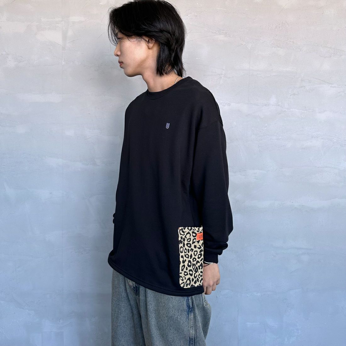 UNIVERSAL OVERALL [ユニバーサルオーバーオール] 別注 ドローコード カバーオールスウェット [U2431226IN-JF] BLACK &&モデル身長：179cm 着用サイズ：XL&&