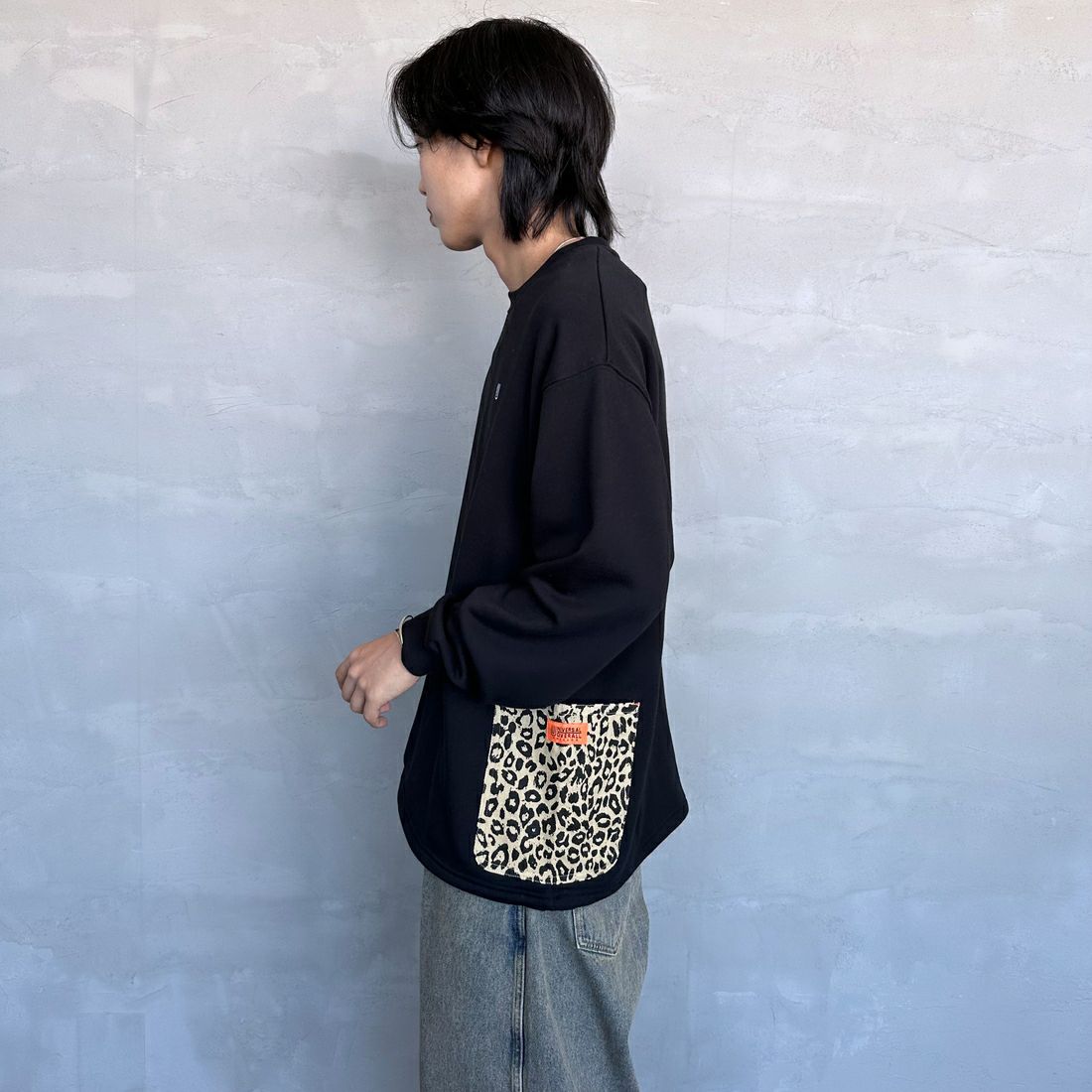 UNIVERSAL OVERALL [ユニバーサルオーバーオール] 別注 ドローコード カバーオールスウェット [U2431226IN-JF] BLACK &&モデル身長：179cm 着用サイズ：XL&&