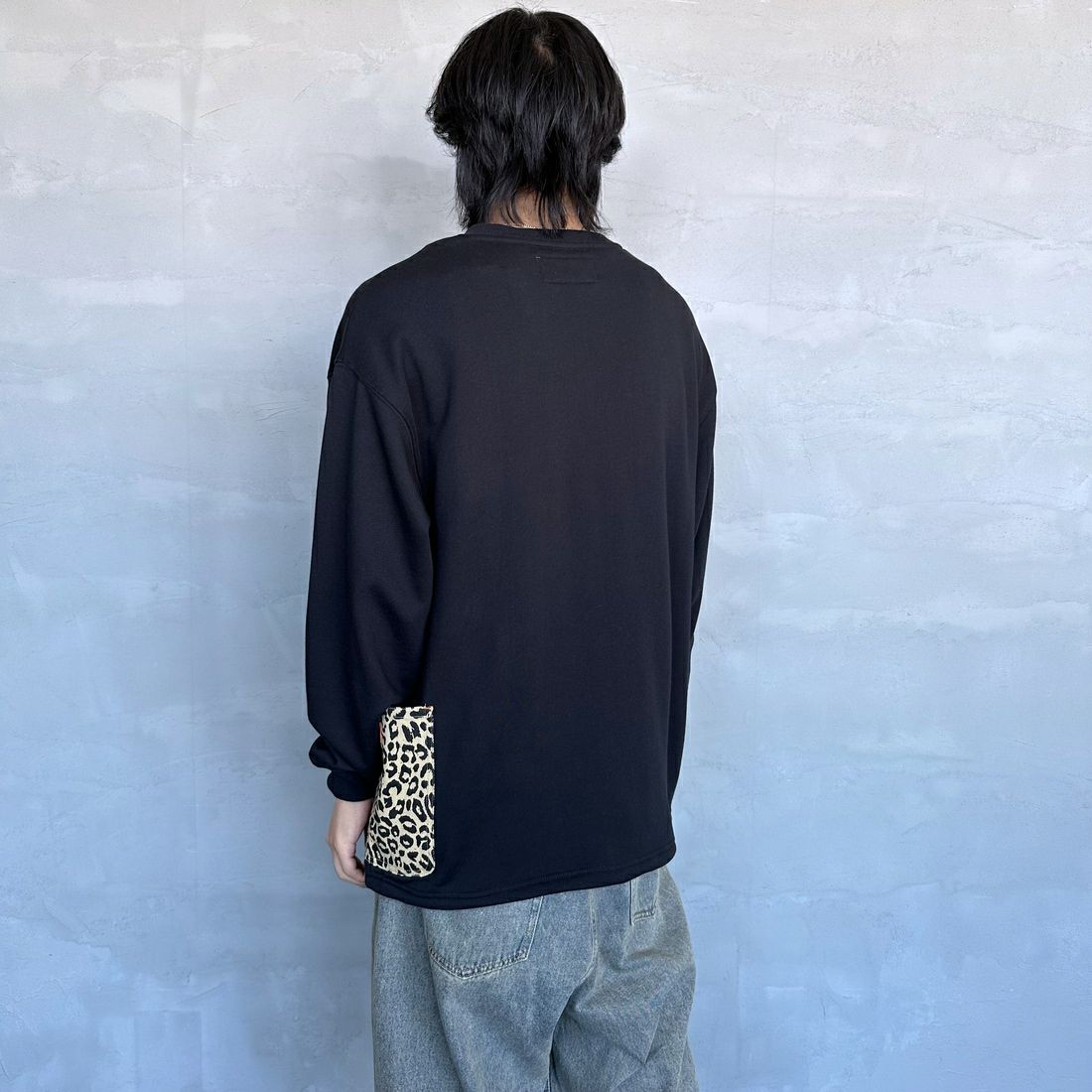 UNIVERSAL OVERALL [ユニバーサルオーバーオール] 別注 ドローコード カバーオールスウェット [U2431226IN-JF] BLACK &&モデル身長：179cm 着用サイズ：XL&&